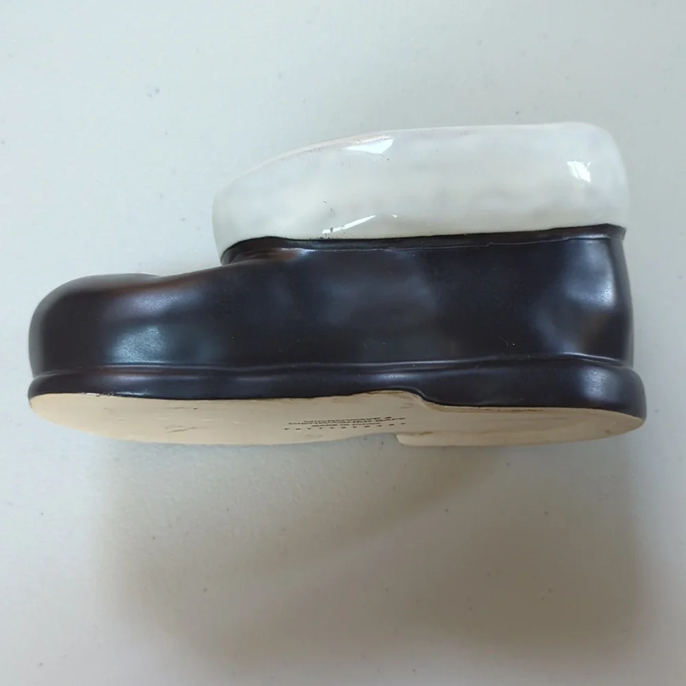 Pottery Barn, Santa Shoe bowl/dish